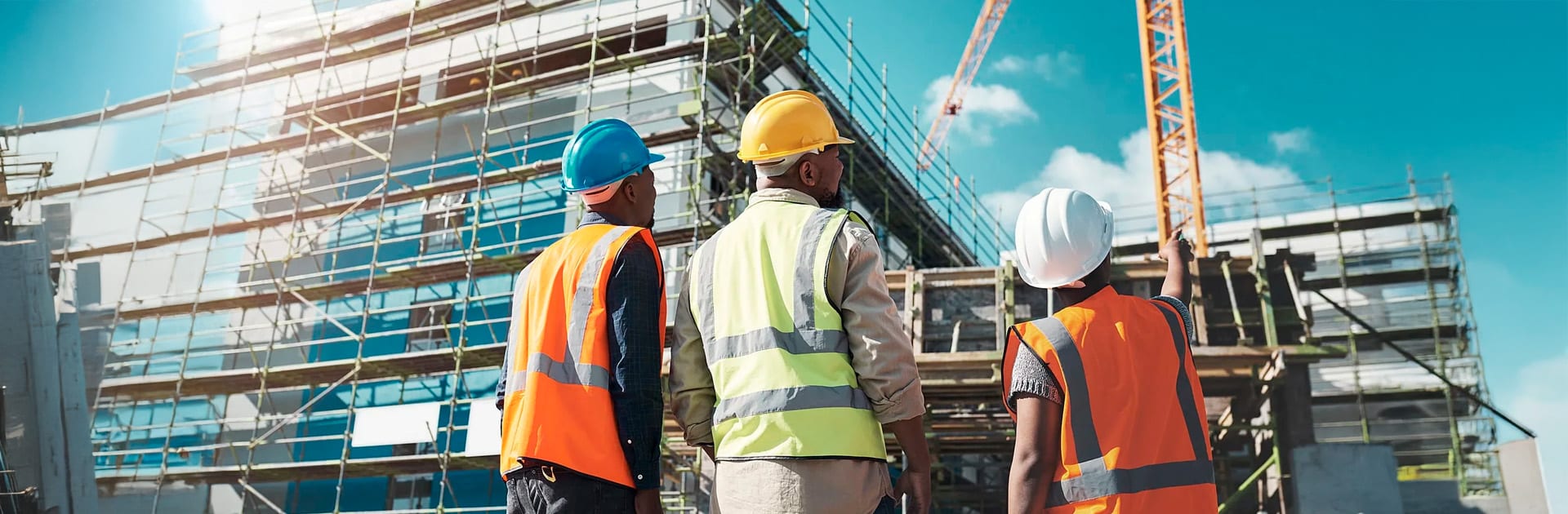 LOTO na construção civil: controle de riscos em ambientes dinâmicos