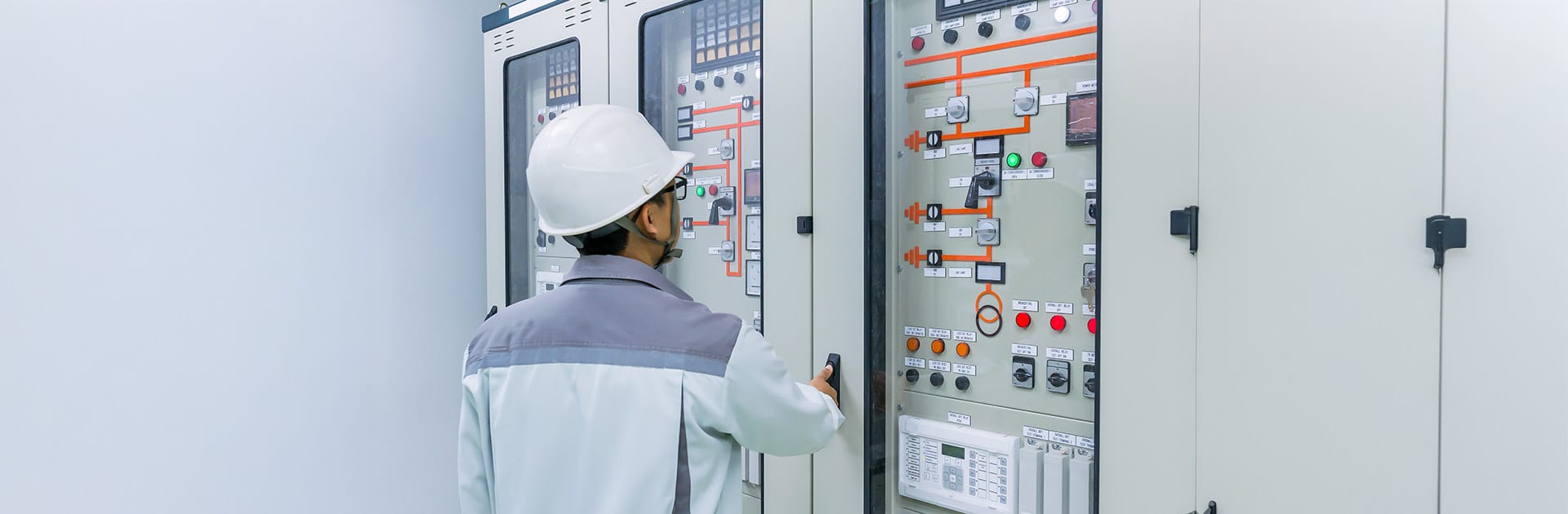 Manutenção elétrica industrial: tipos, importância e quando fazer
